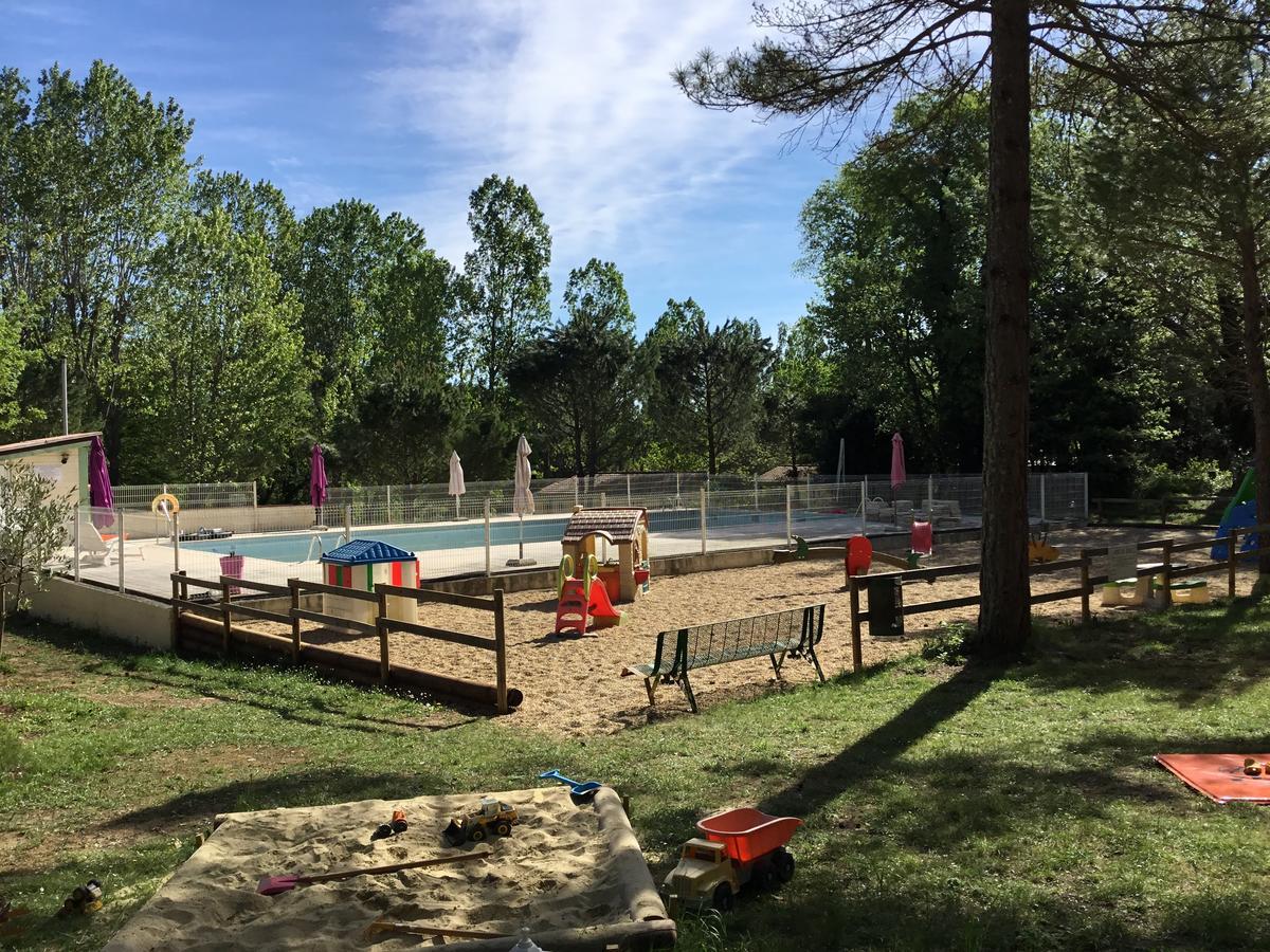Camping De Graniers Monoblet Екстериор снимка
