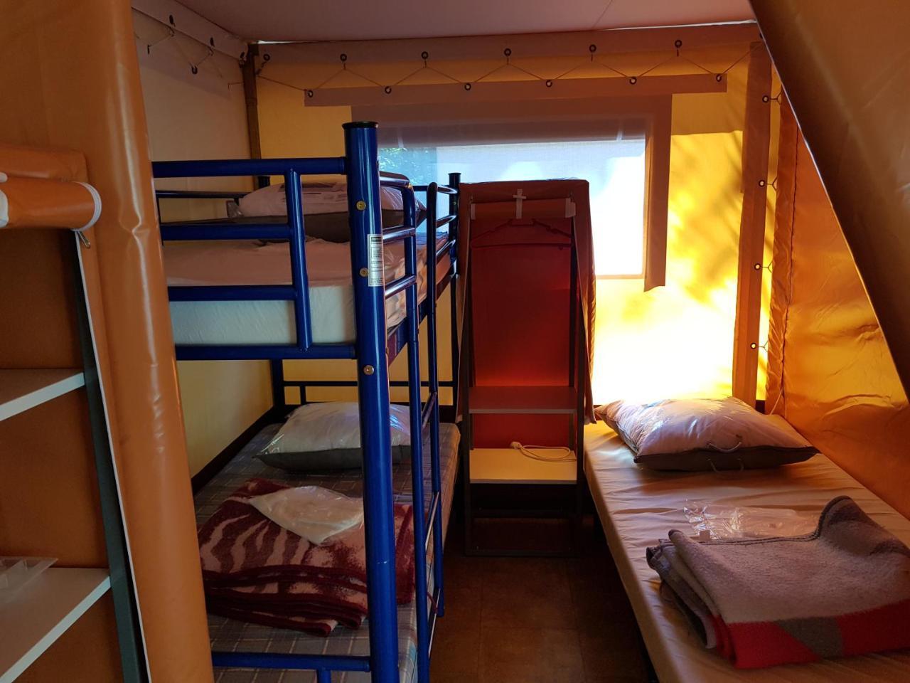 Camping De Graniers Monoblet Екстериор снимка